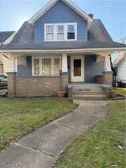 2458 East Avenue, Akron, OH 44314