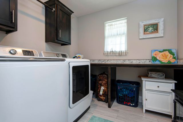 813 E Brewer Avenue, Nixa, MO 65714