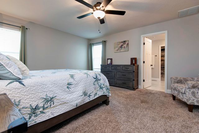 813 E Brewer Avenue, Nixa, MO 65714