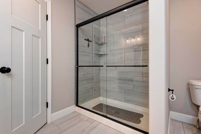 813 E Brewer Avenue, Nixa, MO 65714