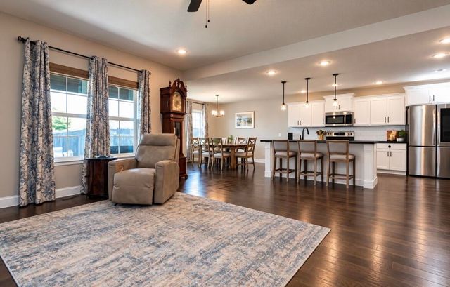 813 E Brewer Avenue, Nixa, MO 65714