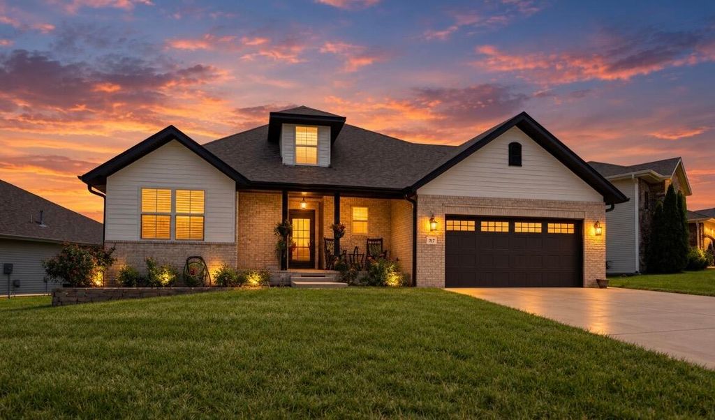813 E Brewer Avenue, Nixa, MO 65714