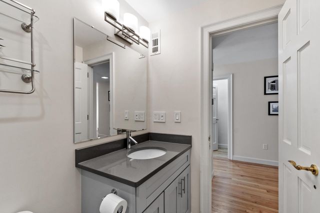 1 Dalkeith Road, Hollis, NH 03049