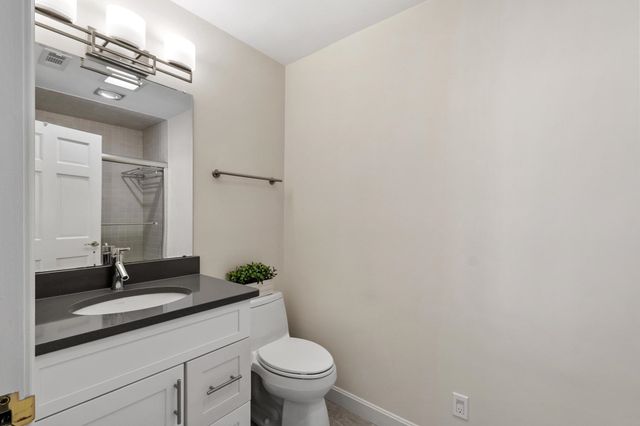 1 Dalkeith Road, Hollis, NH 03049