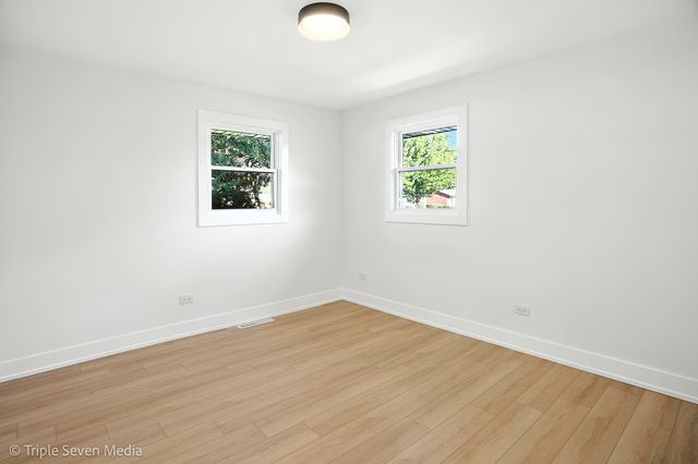 8053 Newland Avenue, Burbank, IL 60459