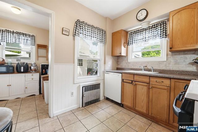 112 Grove Avenue, Verona, NJ 07044