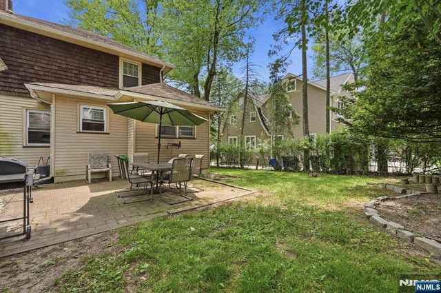 112 Grove Avenue, Verona, NJ 07044