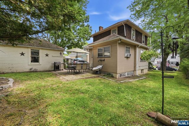 112 Grove Avenue, Verona, NJ 07044
