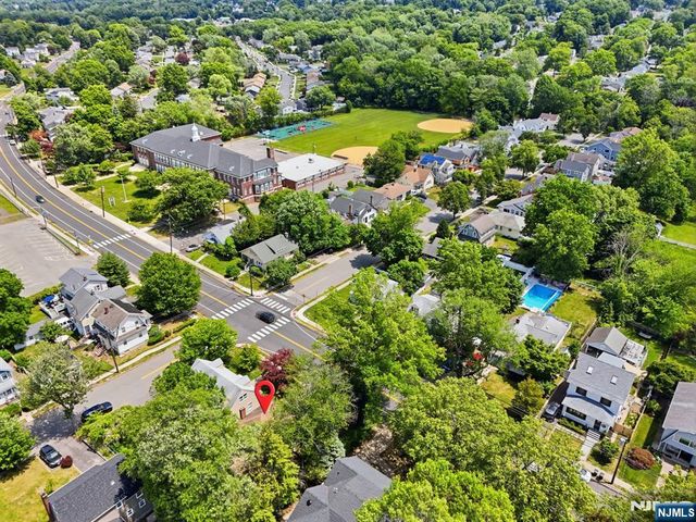 112 Grove Avenue, Verona, NJ 07044