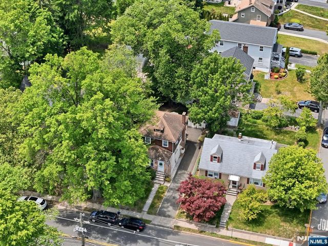 112 Grove Avenue, Verona, NJ 07044