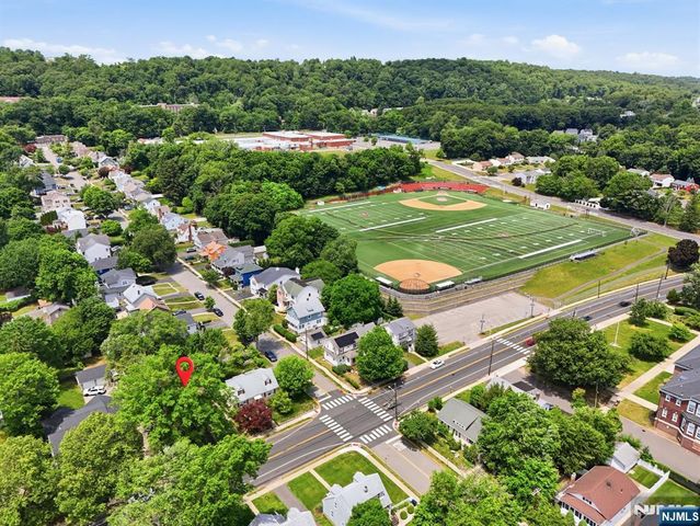 112 Grove Avenue, Verona, NJ 07044