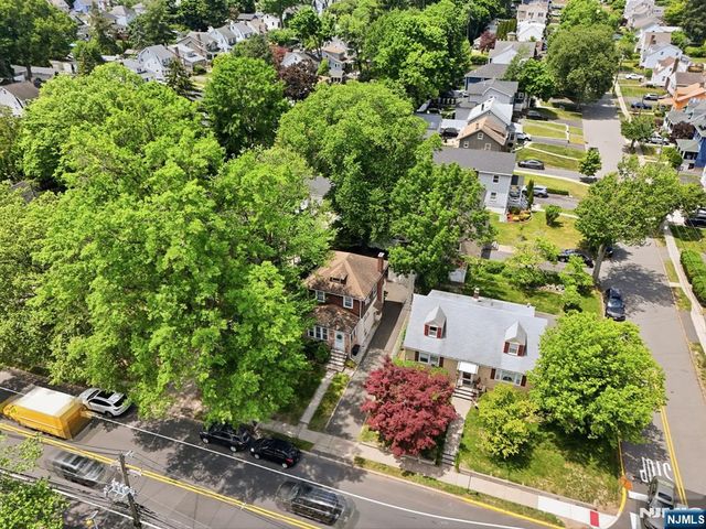 112 Grove Avenue, Verona, NJ 07044