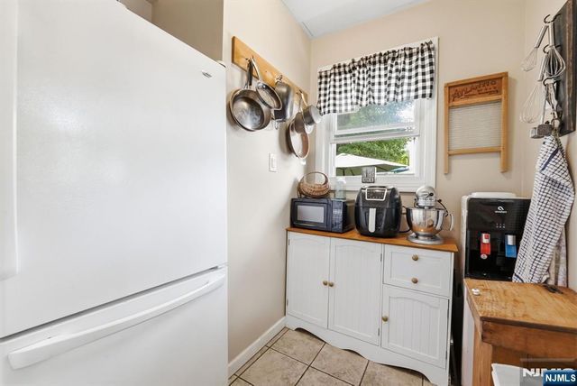 112 Grove Avenue, Verona, NJ 07044