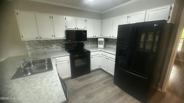 6878 Green Creek Road, Fayetteville, NC 28314