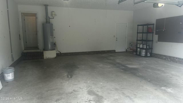 6878 Green Creek Road, Fayetteville, NC 28314