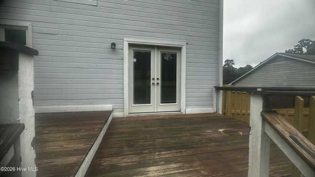6878 Green Creek Road, Fayetteville, NC 28314