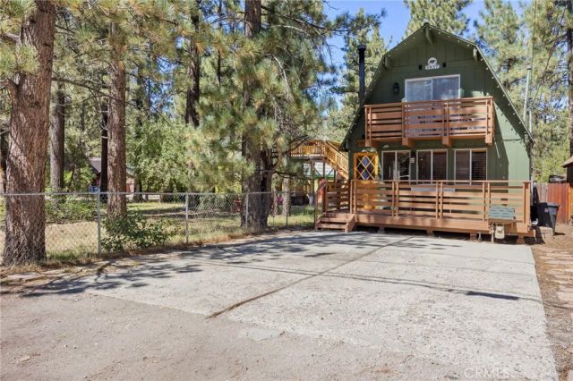 1037 W Rainbow Boulevard, Big Bear City, CA 92314