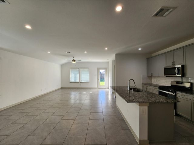 4934 Natchez Trace, Arcola, TX 77545