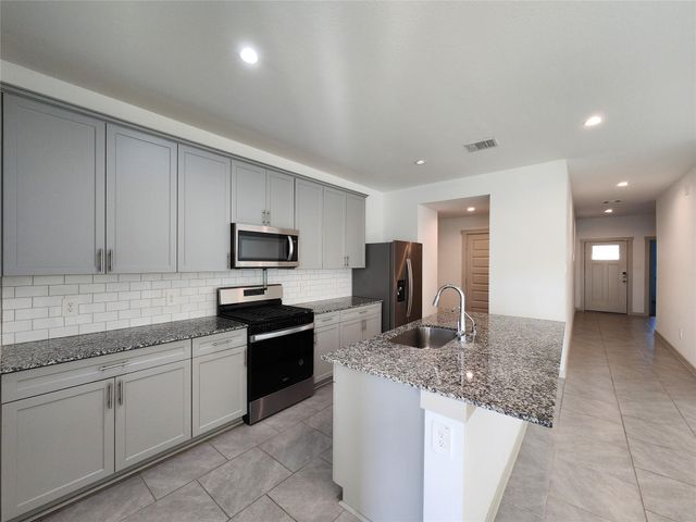 4934 Natchez Trace, Arcola, TX 77545