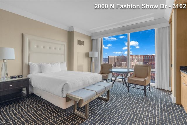 2000 North Fashion Show Drive 3102, Las Vegas, NV 89109