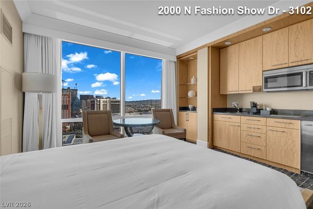 2000 North Fashion Show Drive 3102, Las Vegas, NV 89109
