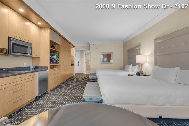 2000 North Fashion Show Drive 3102, Las Vegas, NV 89109