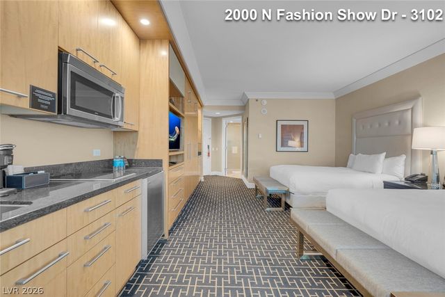 2000 North Fashion Show Drive 3102, Las Vegas, NV 89109