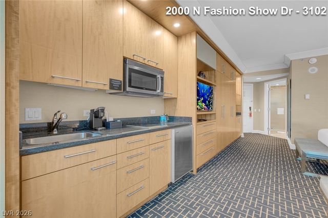 2000 North Fashion Show Drive 3102, Las Vegas, NV 89109