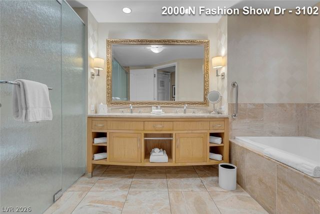 2000 North Fashion Show Drive 3102, Las Vegas, NV 89109