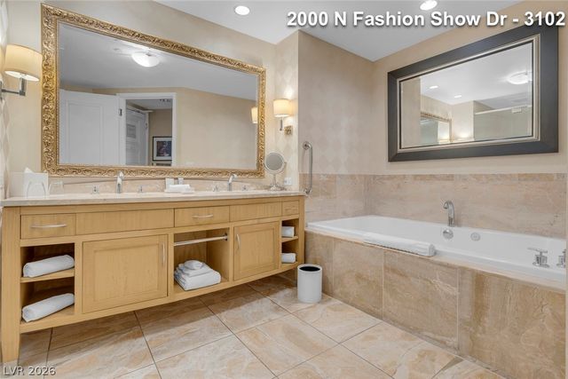 2000 North Fashion Show Drive 3102, Las Vegas, NV 89109