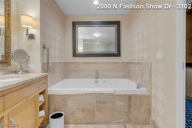 2000 North Fashion Show Drive 3102, Las Vegas, NV 89109