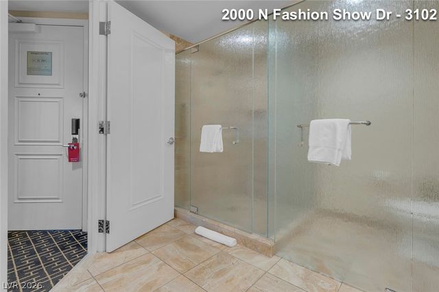 2000 North Fashion Show Drive 3102, Las Vegas, NV 89109