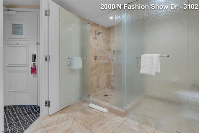 2000 North Fashion Show Drive 3102, Las Vegas, NV 89109
