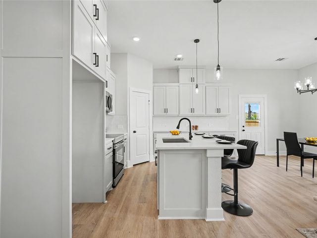 3309 Thannisch Avenue, Fort Worth, TX 76105