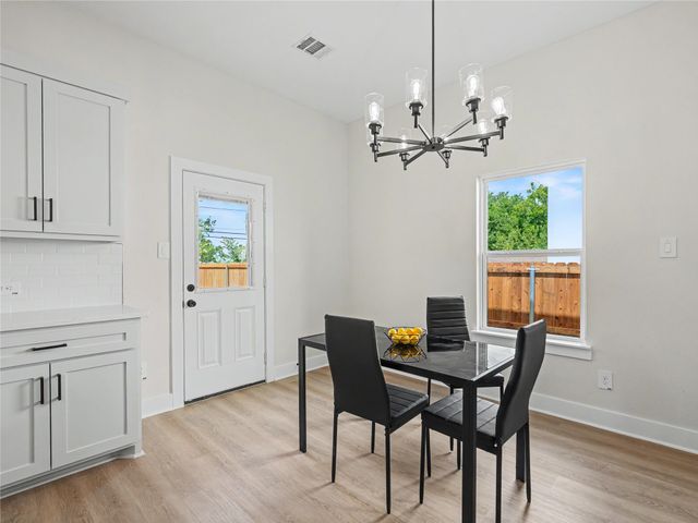 3309 Thannisch Avenue, Fort Worth, TX 76105