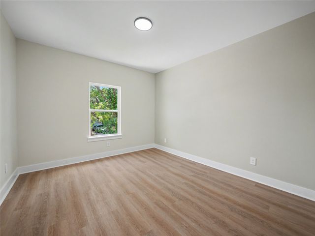 3309 Thannisch Avenue, Fort Worth, TX 76105