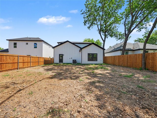 3309 Thannisch Avenue, Fort Worth, TX 76105