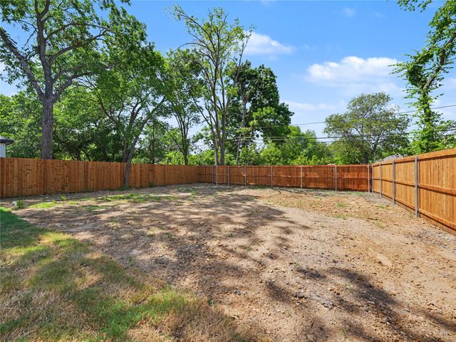 3309 Thannisch Avenue, Fort Worth, TX 76105