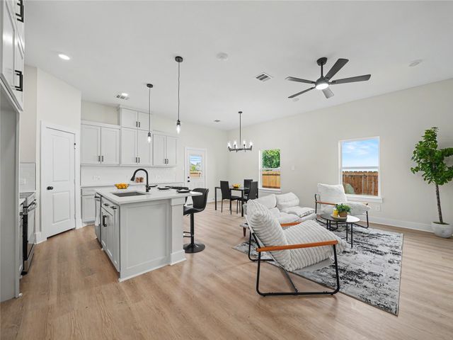 3309 Thannisch Avenue, Fort Worth, TX 76105