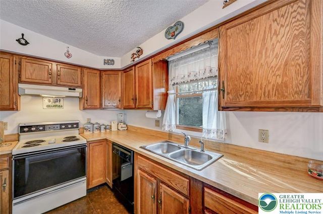 2165 Woodchuck Lane, Middle Smithfield Twp, PA 18302