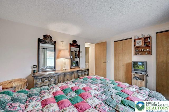 2165 Woodchuck Lane, Middle Smithfield Twp, PA 18302