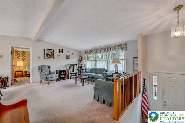 2165 Woodchuck Lane, Middle Smithfield Twp, PA 18302