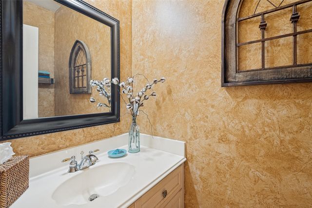 3813 Cherokee Drive, Bedford, TX 76021