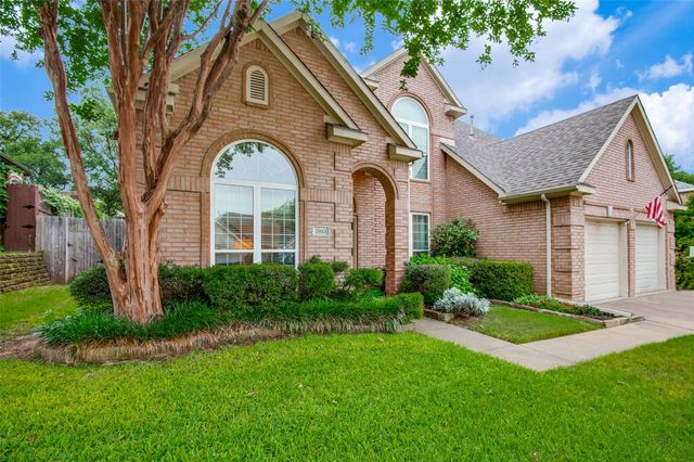 3813 Cherokee Drive, Bedford, TX 76021