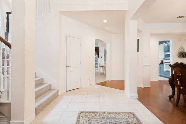 3813 Cherokee Drive, Bedford, TX 76021