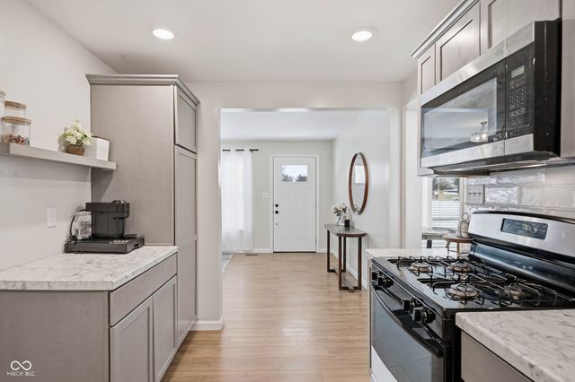 902 Stoner Drive, Anderson, IN 46013