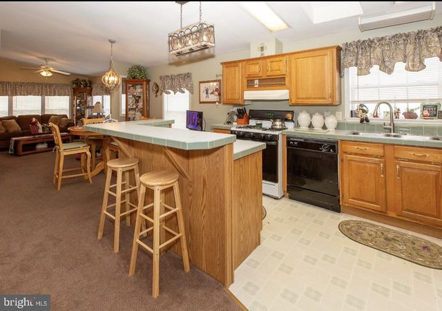 303 CARVER LN, Royersford, PA 19468