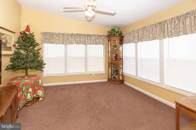 303 CARVER LN, Royersford, PA 19468