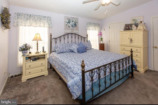 303 CARVER LN, Royersford, PA 19468