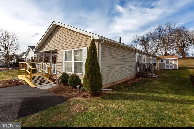 303 CARVER LN, Royersford, PA 19468